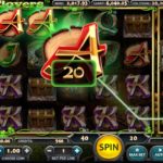 Lucky Clovers Online Slot Coin Win